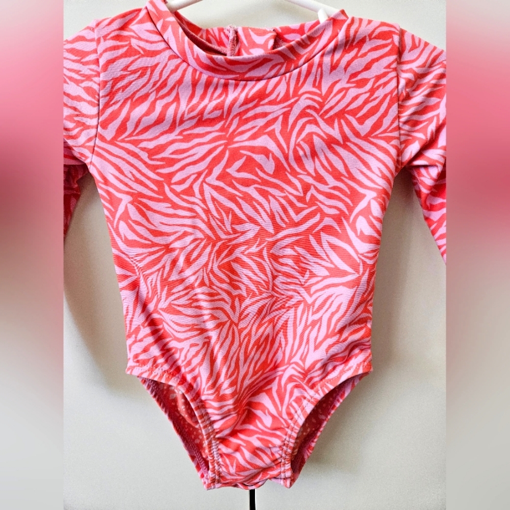 EUC F4A Rashguard Swimsuit - Picture 2 of 5